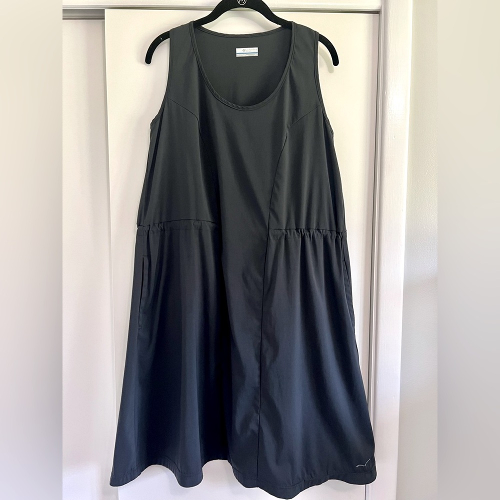 Columbia Women's Black Sleeveless Dress